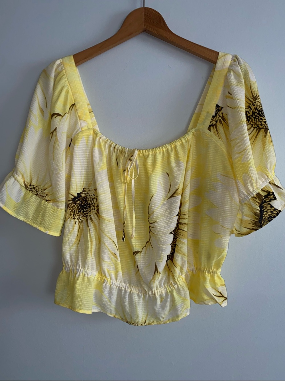 CUTE CROPPED H&M RUCHED BACK TOP - XL